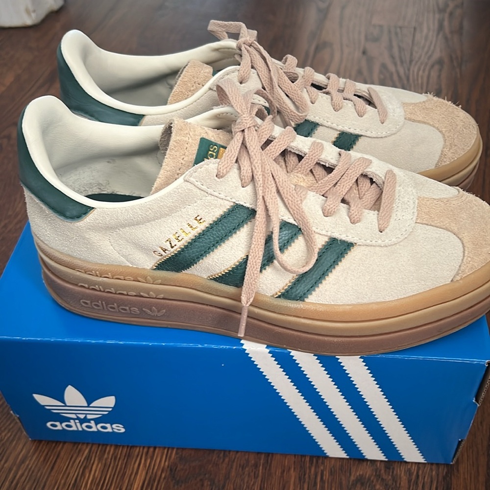 Adidas Gazelle Bold - Collegiate Green / Cream White / Magic Beige - US size 7